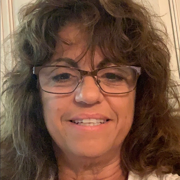 Meet your Posher, Jeanne - Picture 1 of 1